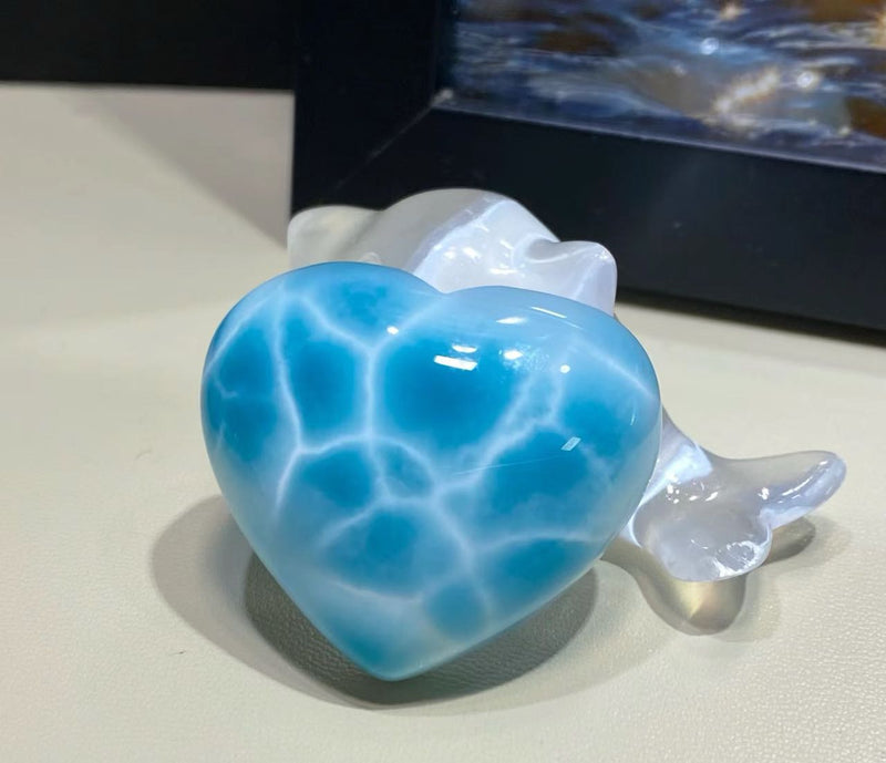 Natural gemstones can be customized